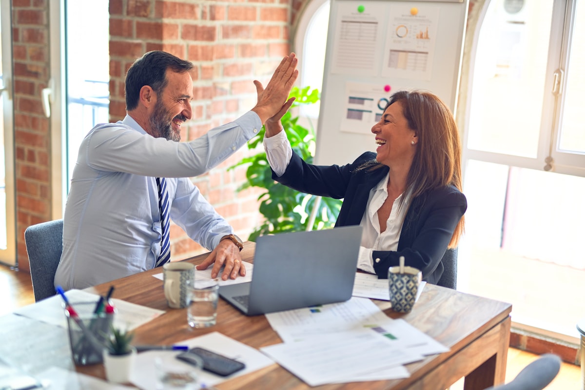 LinkedIn for Cyprus B2B Companies: Win Clients Without Ads